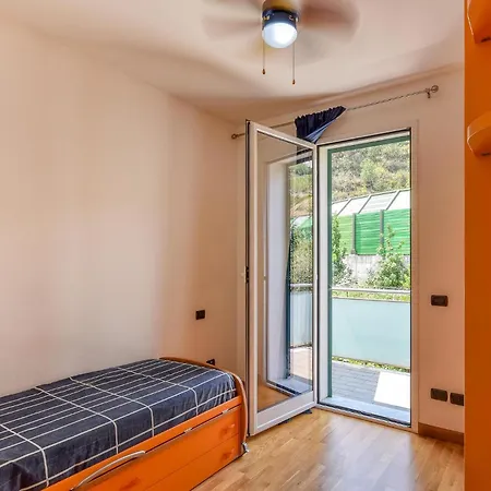 2 Bedroom Amazing In Vado Ligure