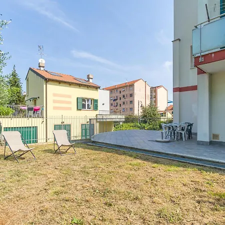 2 Bedroom Stunning In Vado Ligure