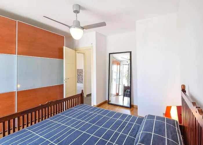 2 Bedroom Stunning In Vado Ligure