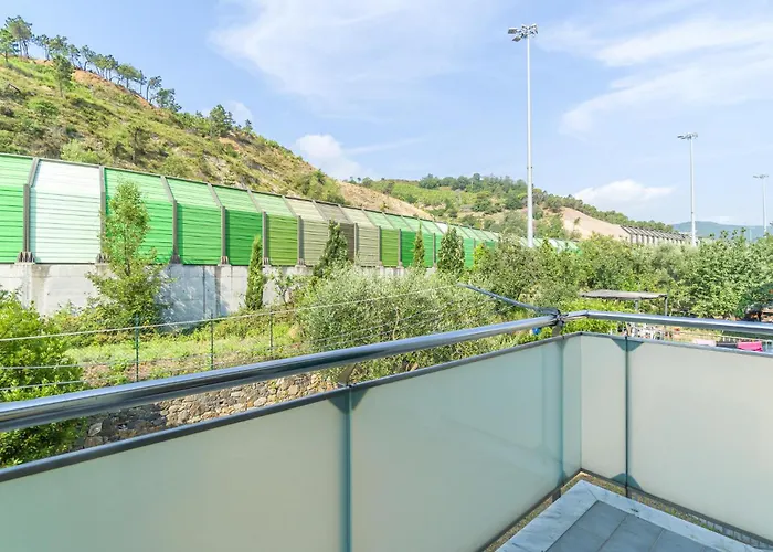 2 Bedroom Stunning In *